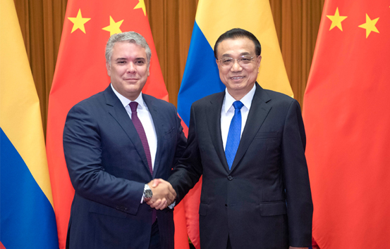 李克强会见哥伦比亚总统杜克