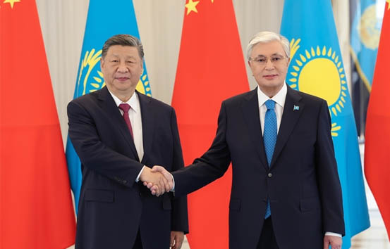 习近平同哈萨克斯坦总统托卡耶夫会谈